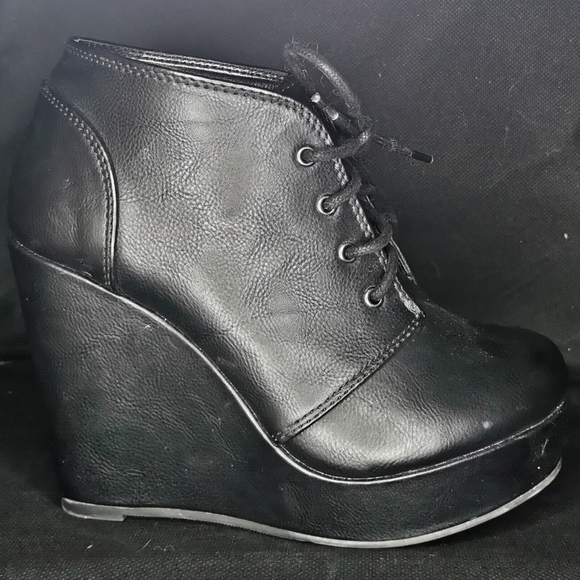 Wedge heel shoe - Picture 3 of 5